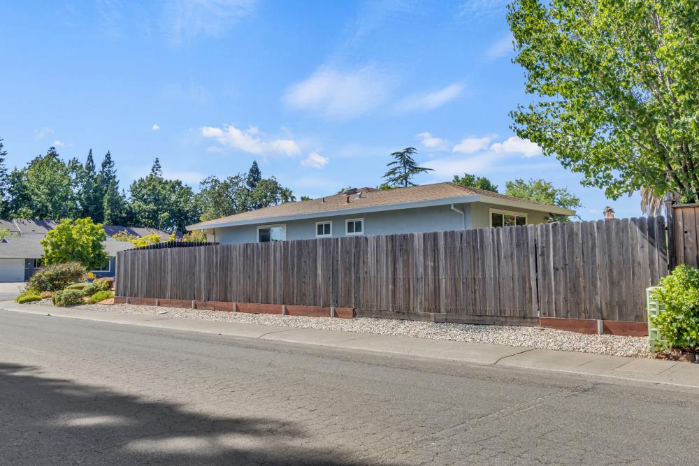 Detail Gallery Image 59 of 63 For 3825 Maudray Way, Carmichael,  CA 95608 - 3 Beds | 2/1 Baths