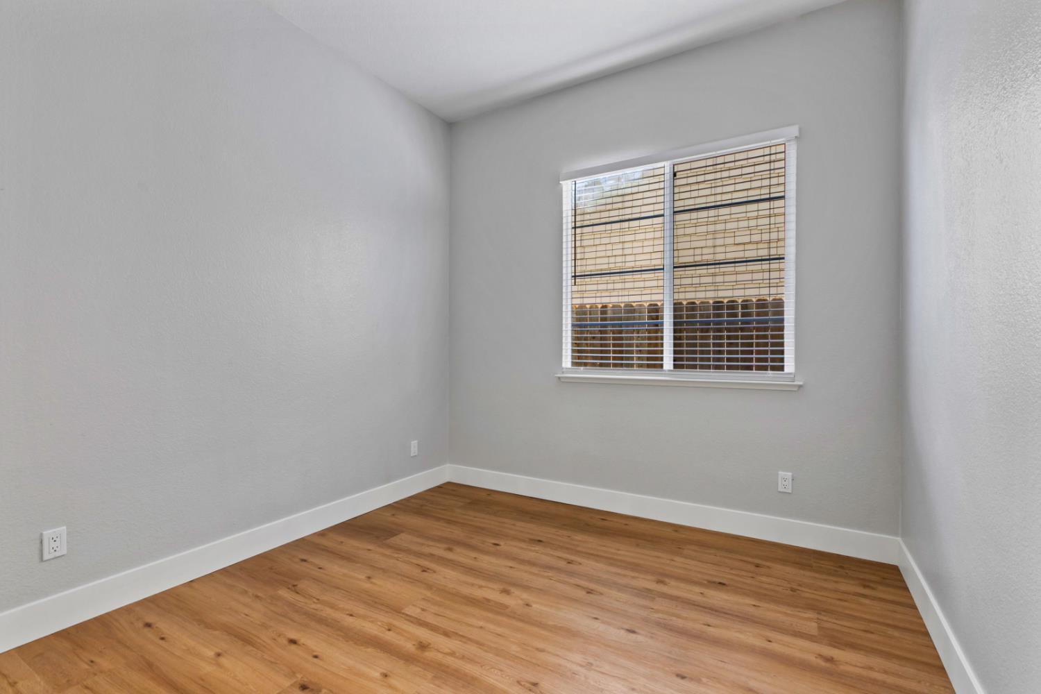 Detail Gallery Image 10 of 19 For 1659 Whispering Wind Dr, Tracy,  CA 95377 - 4 Beds | 2 Baths