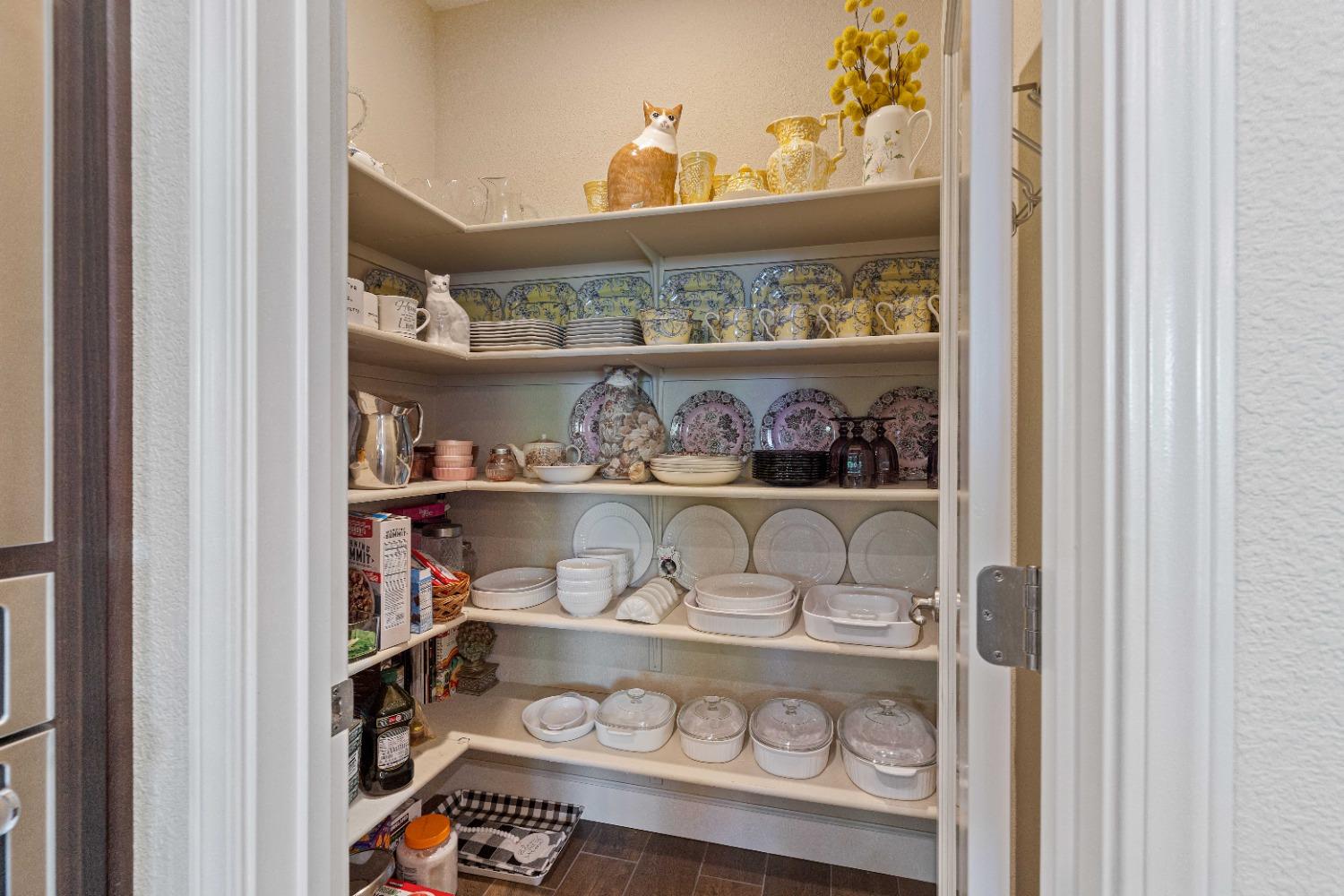 Detail Gallery Image 11 of 55 For 2816 Westport Cir, Oakdale,  CA 95361 - 4 Beds | 3 Baths