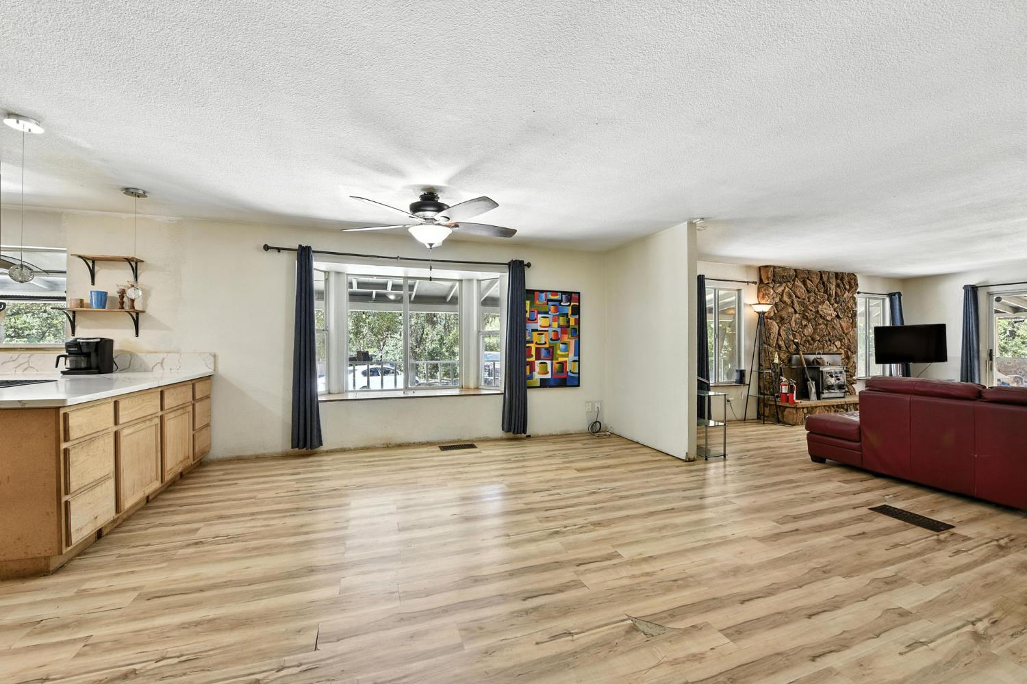 Detail Gallery Image 9 of 61 For 2421 Pepper Ln, Shingle Springs,  CA 95682 - 4 Beds | 2 Baths