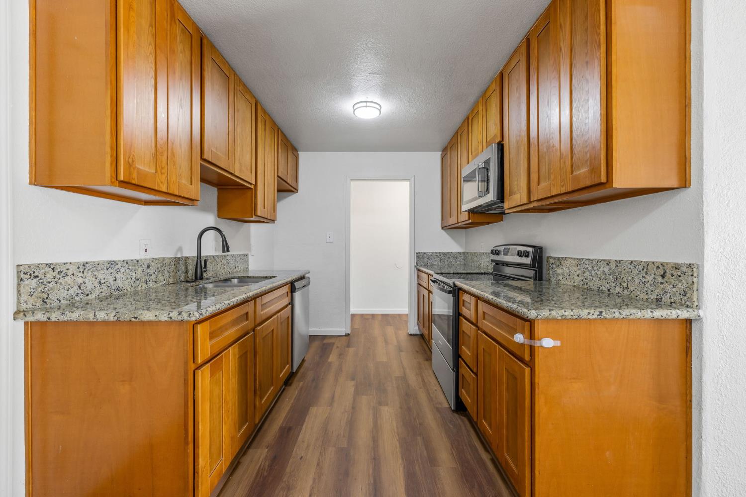Detail Gallery Image 20 of 57 For 4441 Fenwick Way, North Highlands,  CA 95660 - 3 Beds | 2 Baths