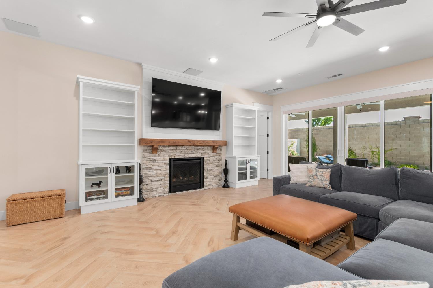 Detail Gallery Image 25 of 60 For 2101 via Prego, Oakdale,  CA 95361 - 3 Beds | 3/1 Baths