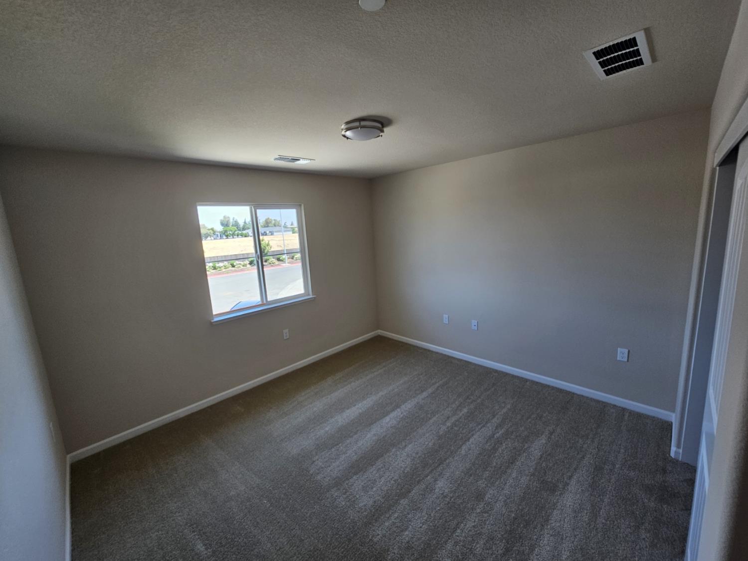 Detail Gallery Image 15 of 16 For 908 Terranova Ct, Stockton,  CA 95204 - 4 Beds | 3 Baths
