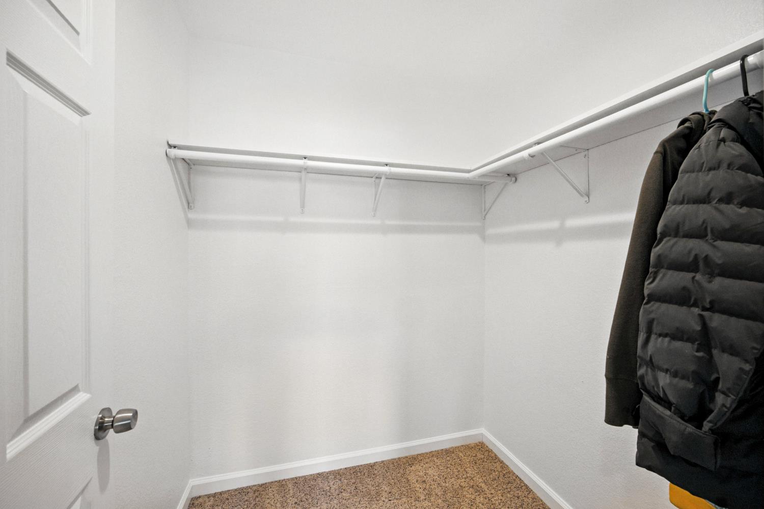 Detail Gallery Image 27 of 49 For 6147 Orsi Cir, Carmichael,  CA 95608 - 4 Beds | 2/1 Baths
