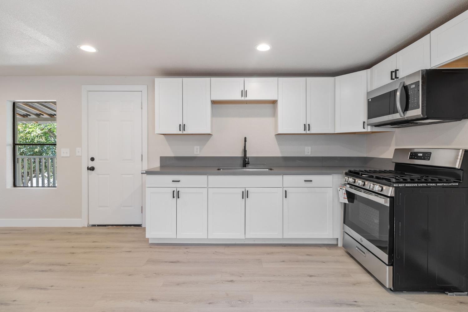 Detail Gallery Image 11 of 15 For 828 Olivina Ave 11, Livermore,  CA 94551 - 2 Beds | 1/1 Baths