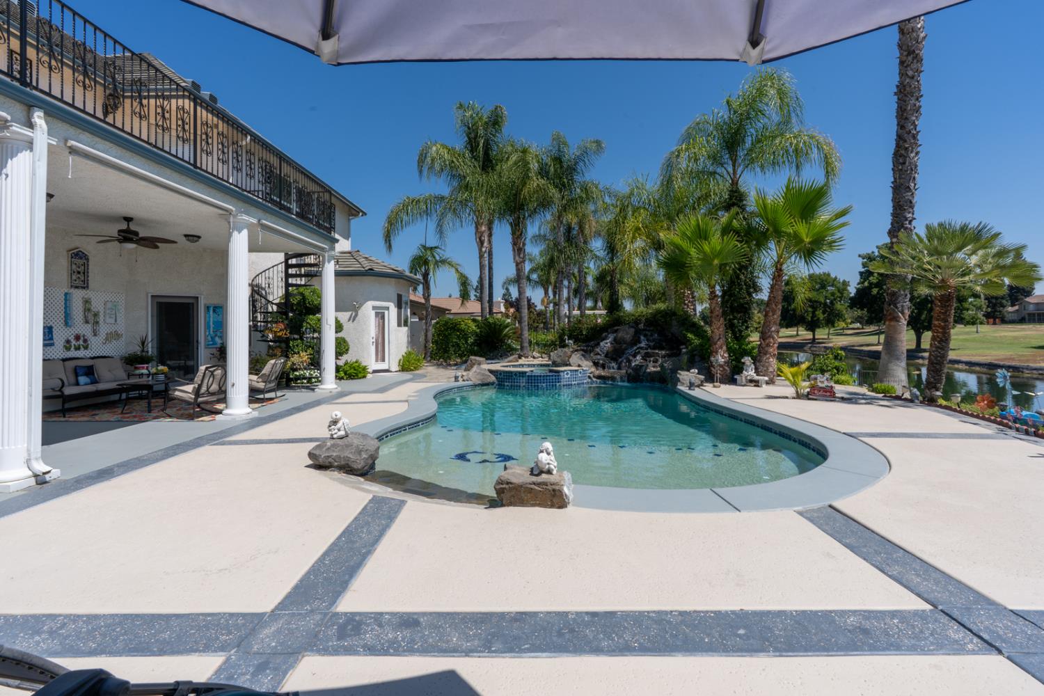 Detail Gallery Image 5 of 96 For 6663 Desert Springs St, Chowchilla,  CA 93610 - 5 Beds | 4 Baths