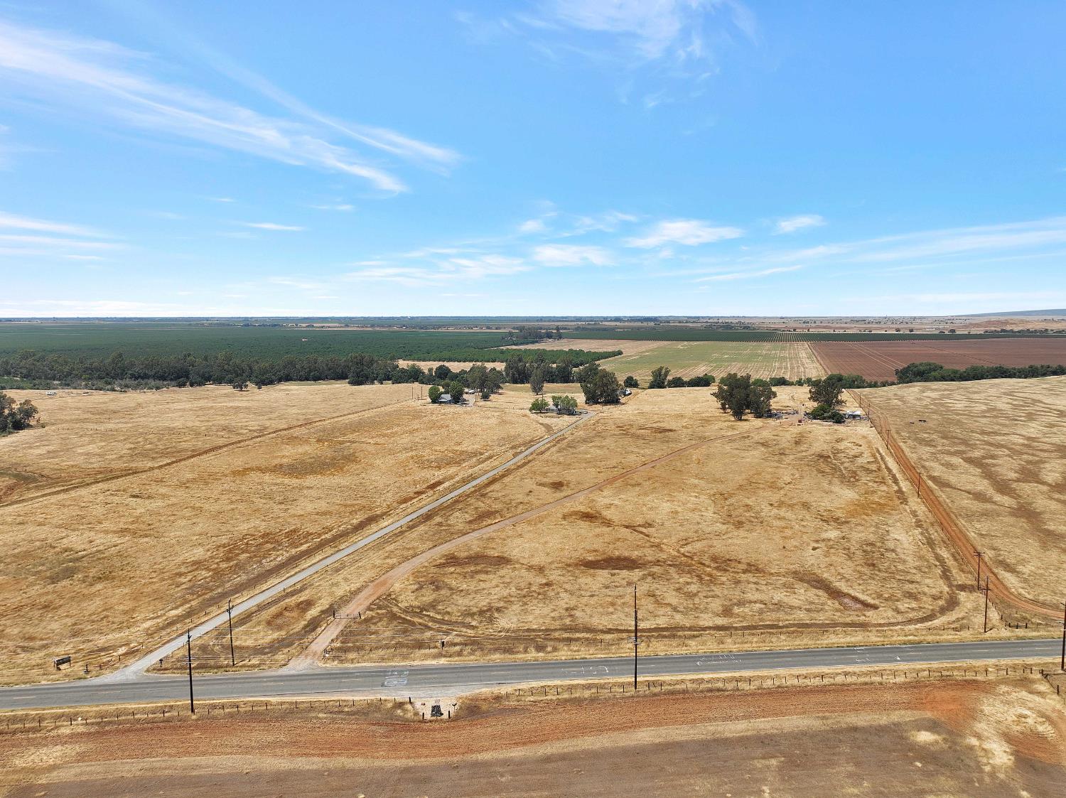 Detail Gallery Image 3 of 24 For 2756 Spenceville Rd, Wheatland,  CA 95692 - 2 Beds | 1 Baths