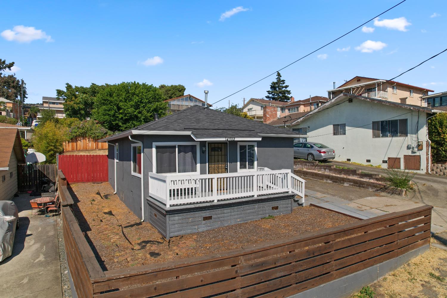 Detail Gallery Image 3 of 23 For 14732 Darius Way, San Leandro,  CA 94587 - 2 Beds | 1 Baths