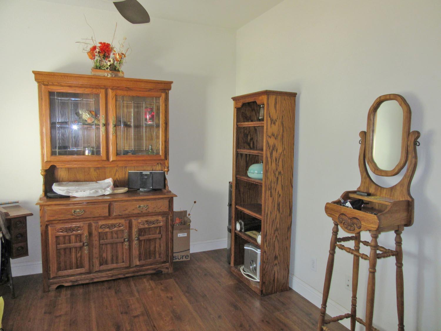 Detail Gallery Image 3 of 21 For 1739 Glenoaks St, Manteca,  CA 95336 - 2 Beds | 2 Baths