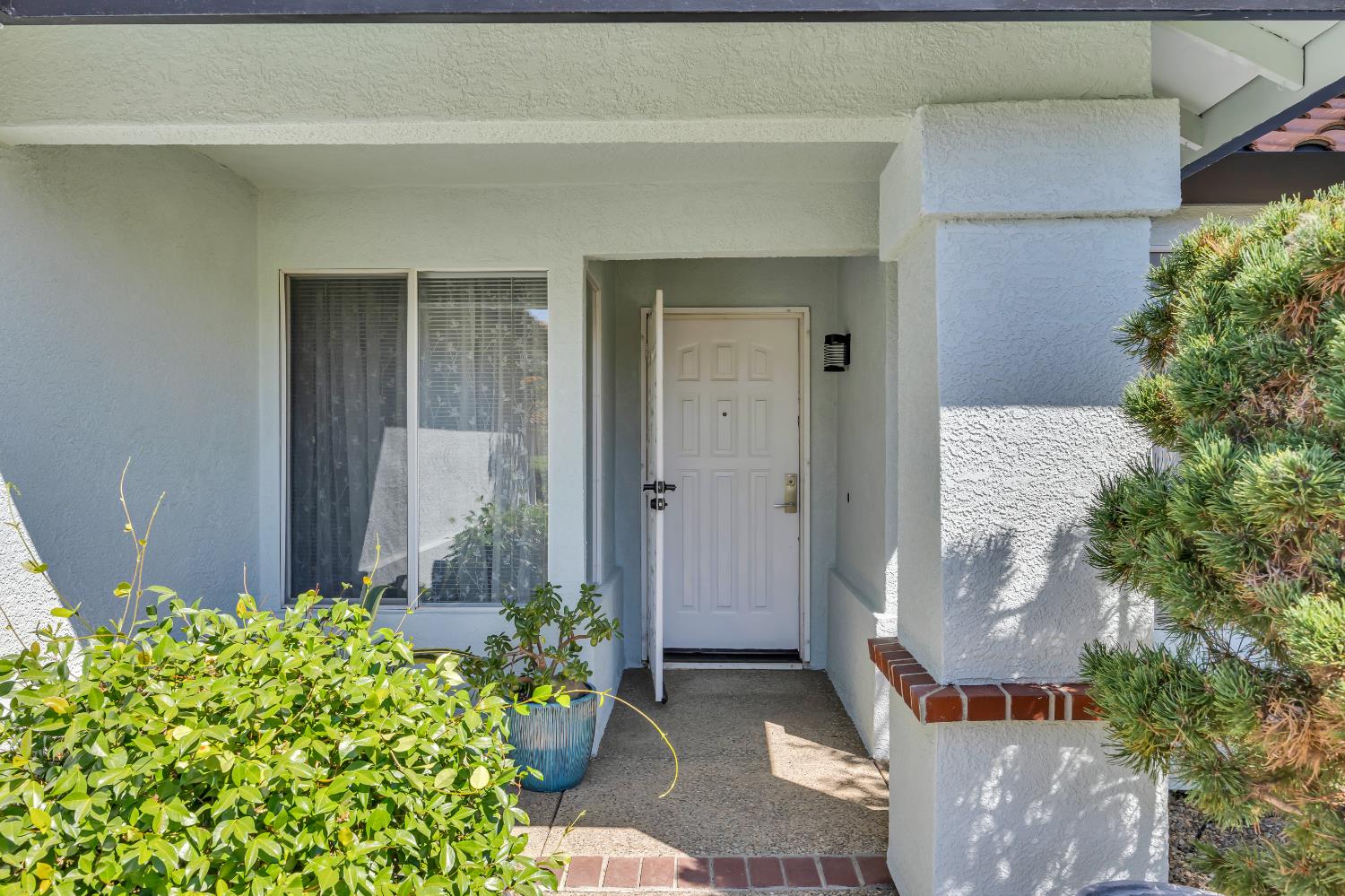 Detail Gallery Image 6 of 57 For 5112 Charter Ct, Rocklin,  CA 95765 - 4 Beds | 2 Baths