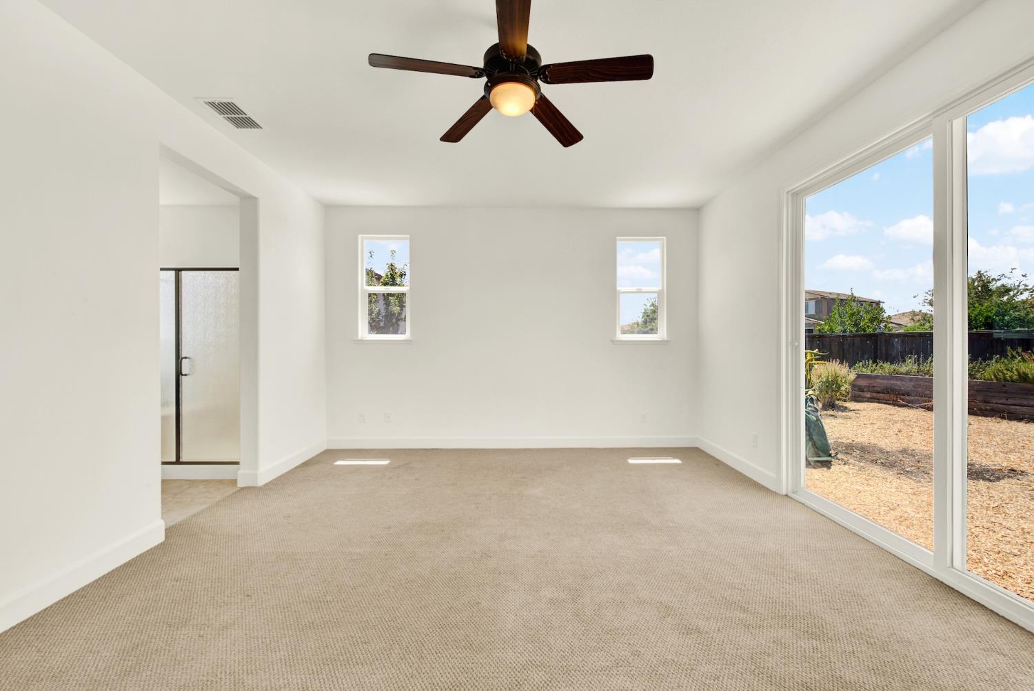 Detail Gallery Image 38 of 72 For 2200 Russell Cir, Woodland,  CA 95776 - 3 Beds | 2/1 Baths