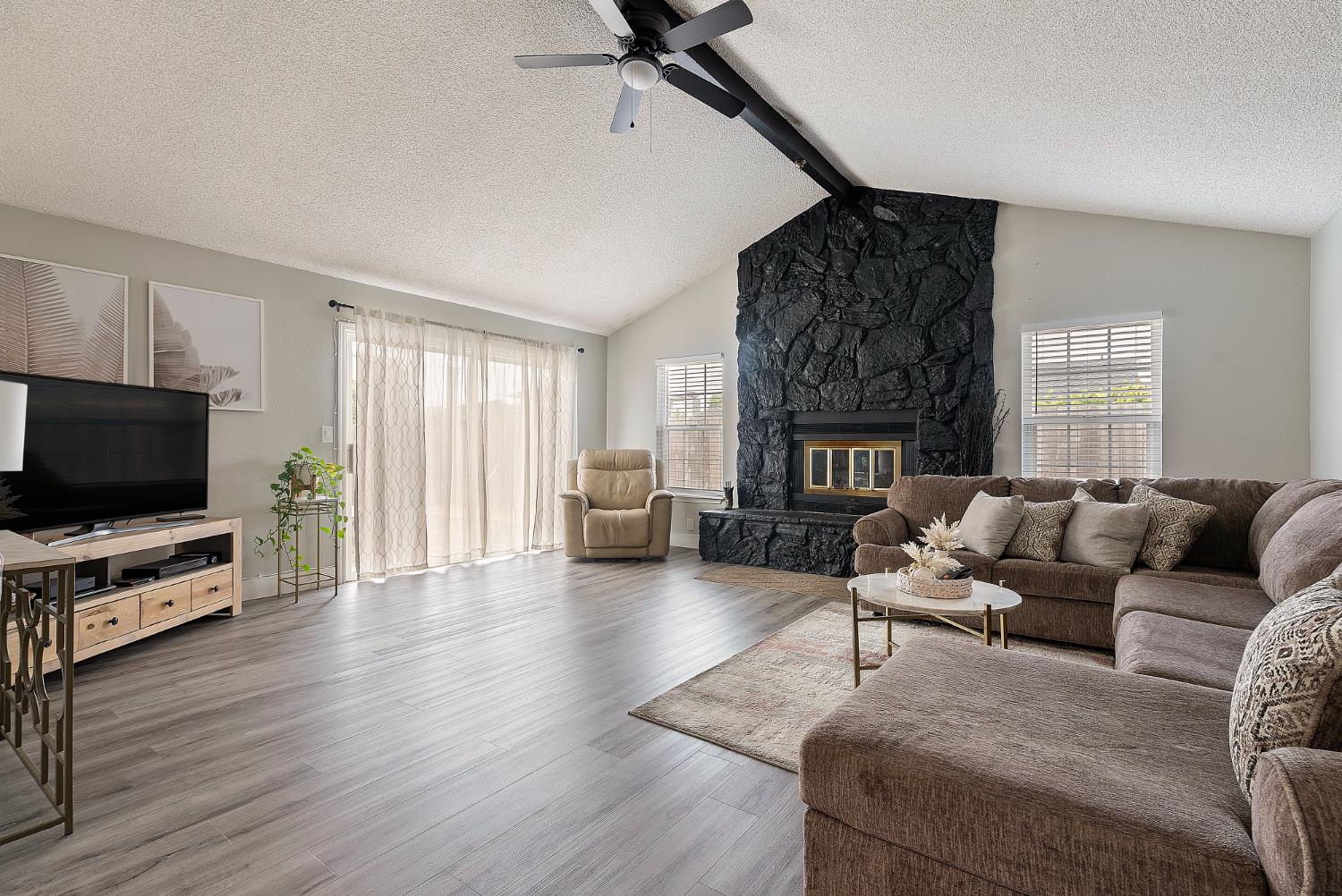 Detail Gallery Image 19 of 37 For 26147 Stryker St, Hayward,  CA 94545 - 3 Beds | 2 Baths