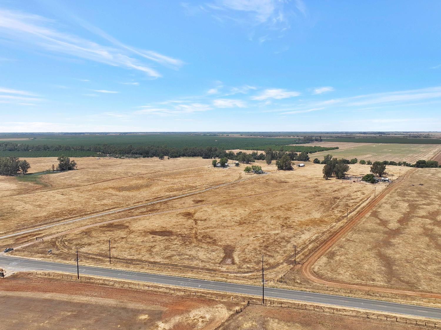 Detail Gallery Image 4 of 24 For 2756 Spenceville Rd, Wheatland,  CA 95692 - 2 Beds | 1 Baths