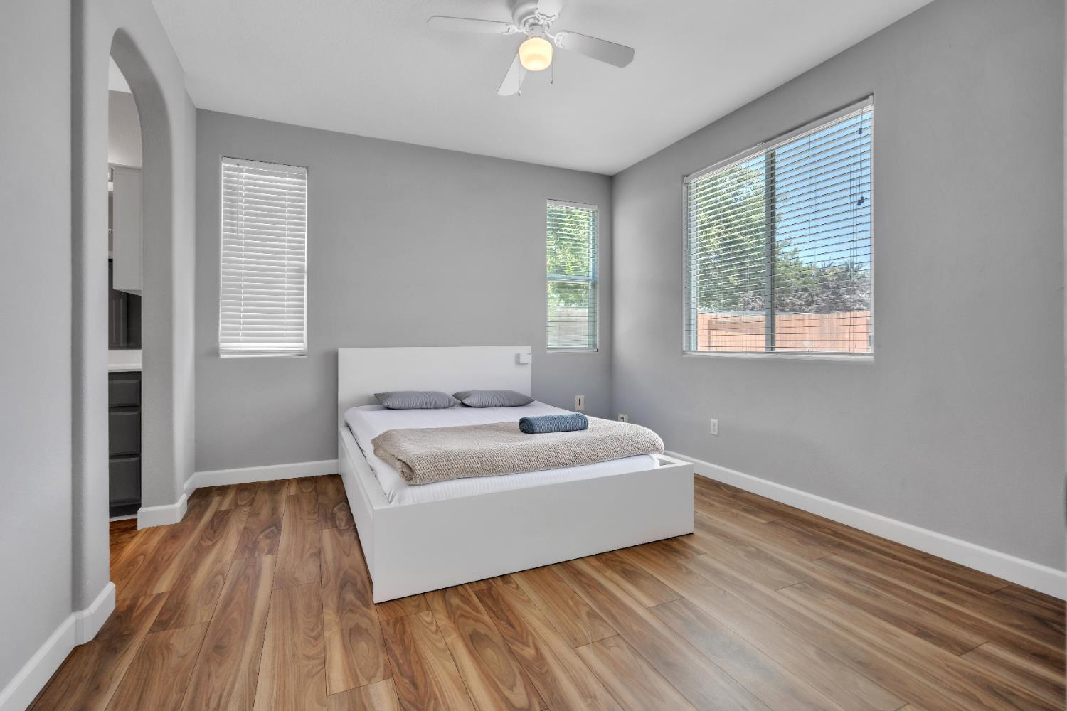 Detail Gallery Image 18 of 33 For 10451 Canadeo Cir, Elk Grove,  CA 95757 - 3 Beds | 2 Baths