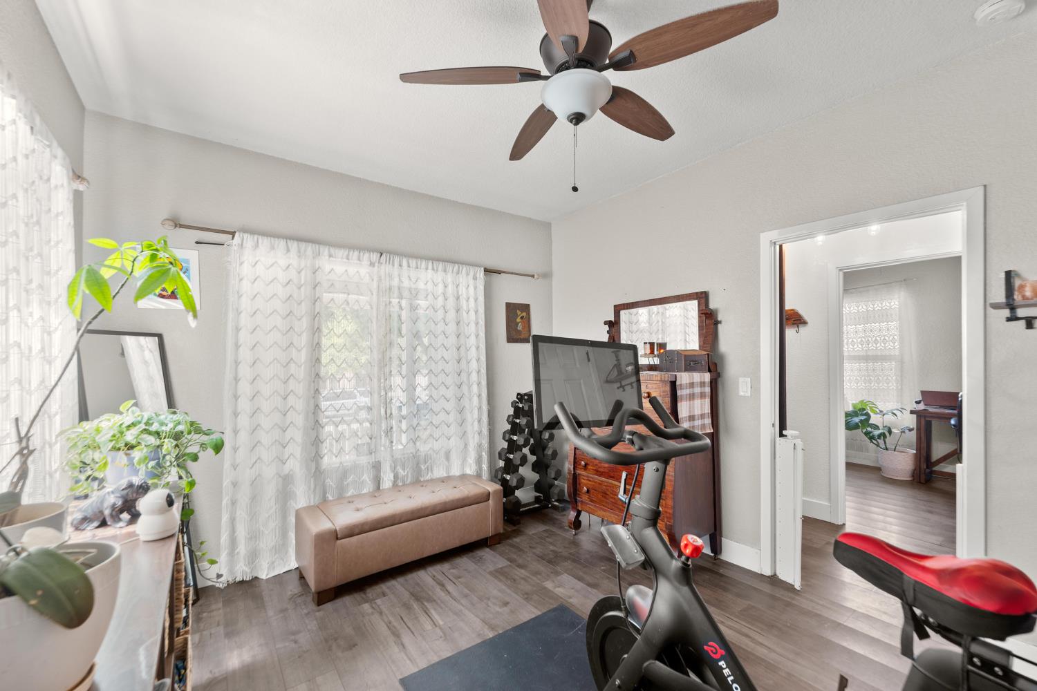 Detail Gallery Image 27 of 63 For 3641 5th Ave, Sacramento,  CA 95817 - 3 Beds | 1/1 Baths