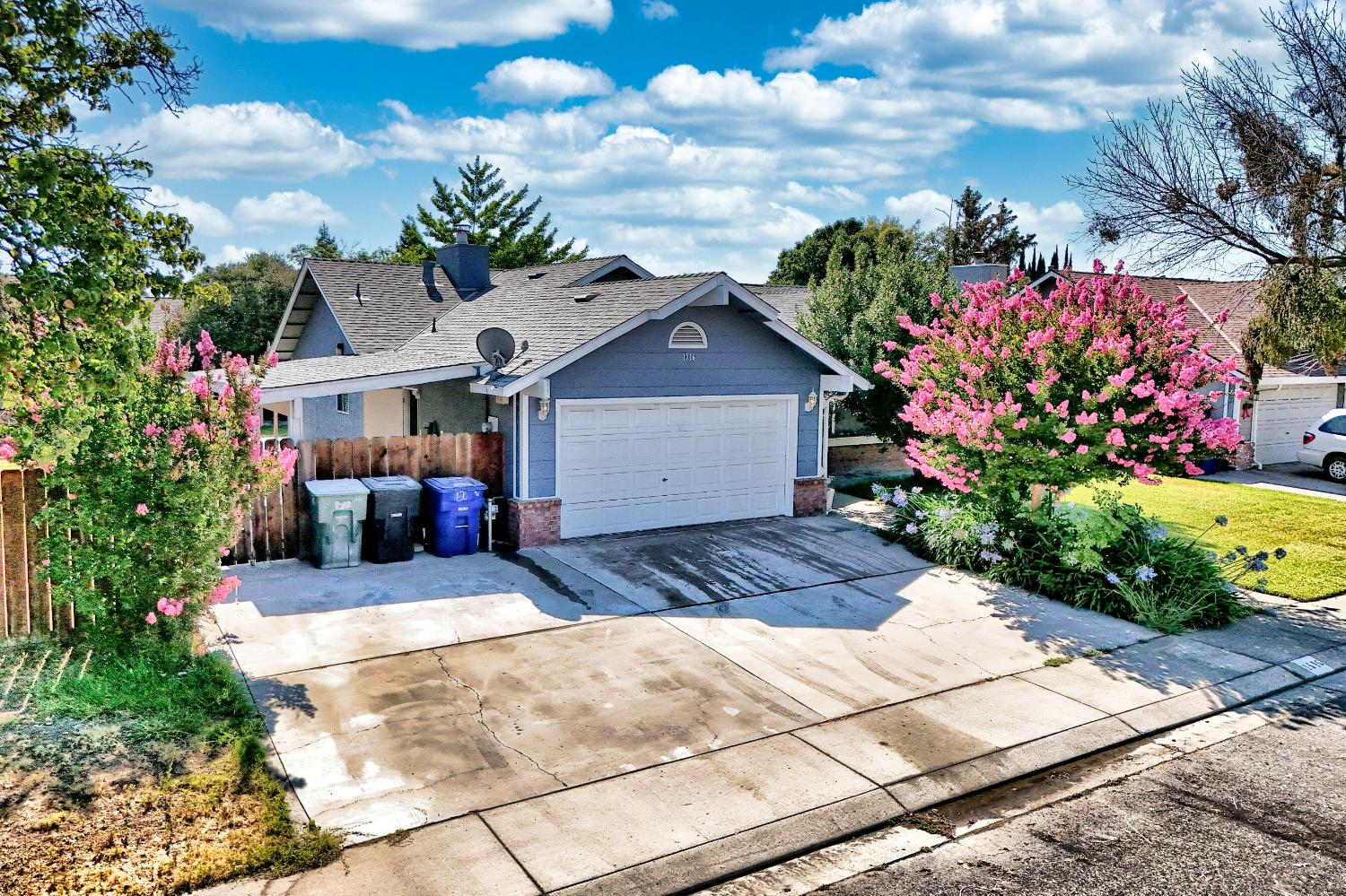 Detail Gallery Image 2 of 79 For 1516 Palmdale Dr, Modesto,  CA 95355 - 3 Beds | 2 Baths