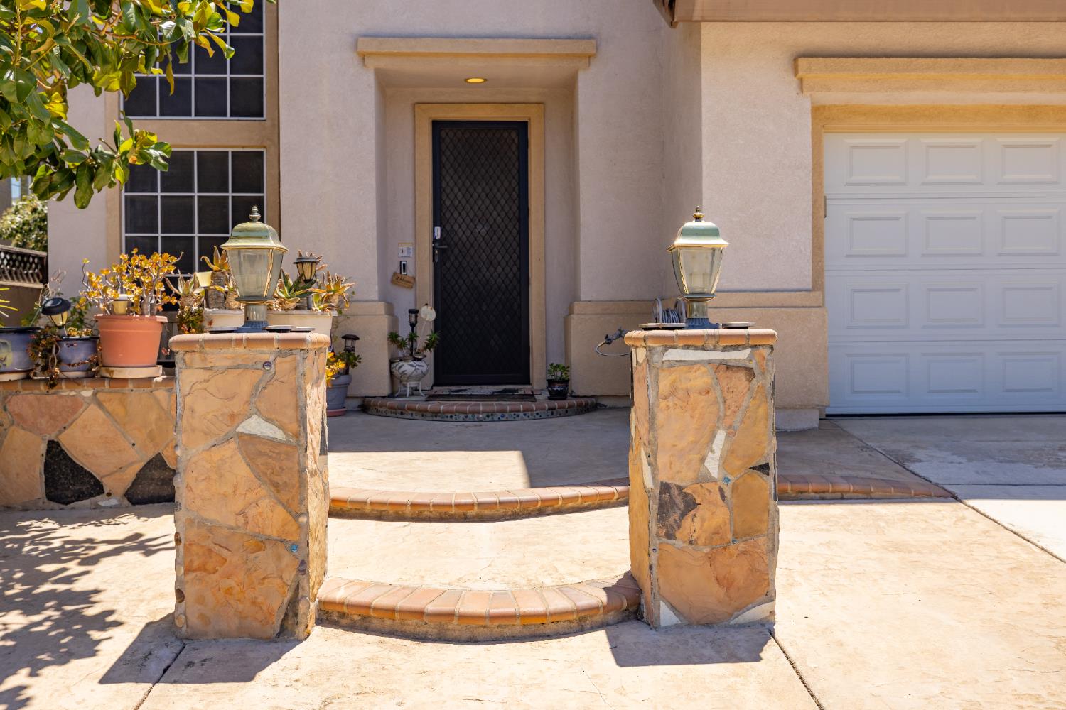 Detail Gallery Image 6 of 65 For 1880 Persimmon Way, Tracy,  CA 95376 - 5 Beds | 3 Baths