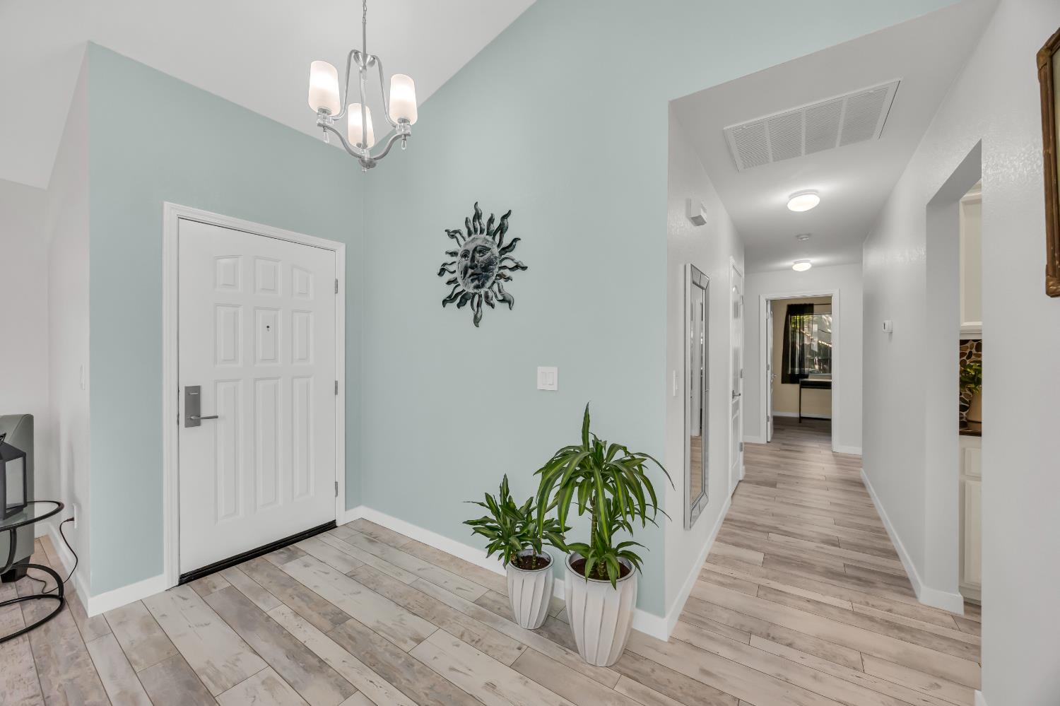 Detail Gallery Image 9 of 57 For 5112 Charter Ct, Rocklin,  CA 95765 - 4 Beds | 2 Baths