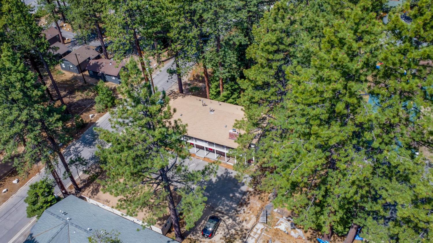 Detail Gallery Image 3 of 12 For 673 James Ave, South Lake Tahoe,  CA 96150 - – Beds | – Baths