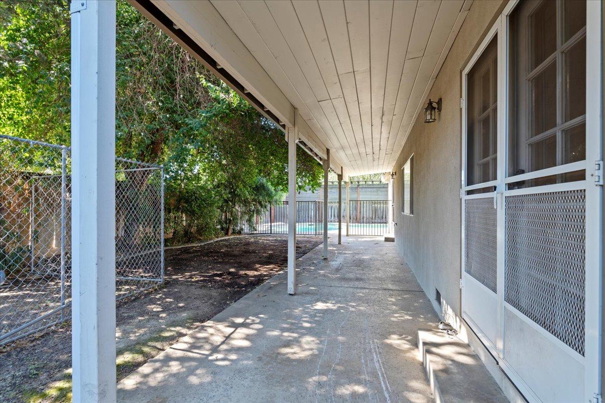 Detail Gallery Image 30 of 34 For 1300 Grover Dr, Modesto,  CA 95351 - 3 Beds | 2/1 Baths