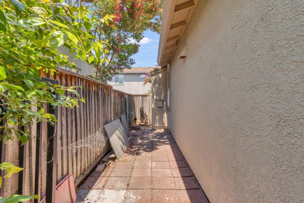 Detail Gallery Image 45 of 62 For 107 Dragonfly Cir, Sacramento,  CA 95834 - 3 Beds | 2 Baths