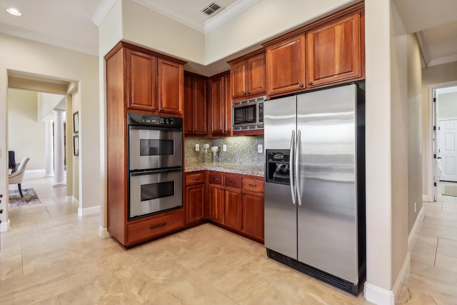 Detail Gallery Image 24 of 59 For 9661 Clos Du Lac Cir, Loomis,  CA 95650 - 4 Beds | 4/1 Baths