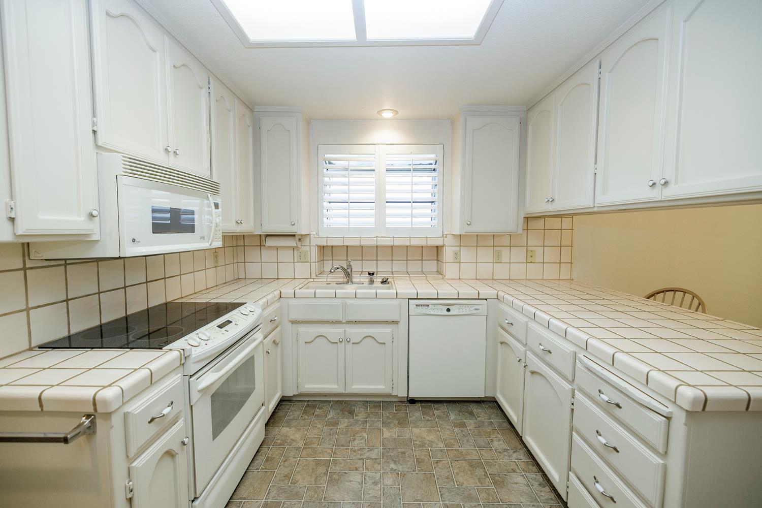 Detail Gallery Image 29 of 70 For 3709 Springcreek Dr, Modesto,  CA 95355 - 3 Beds | 2/1 Baths