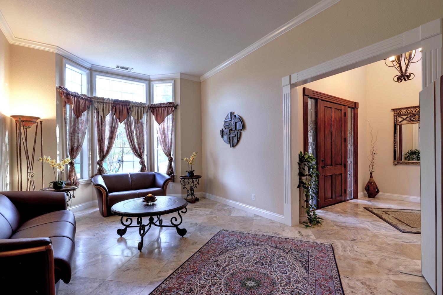 Detail Gallery Image 8 of 57 For 9065 Approach Ct, Fair Oaks,  CA 95628 - 4 Beds | 3 Baths