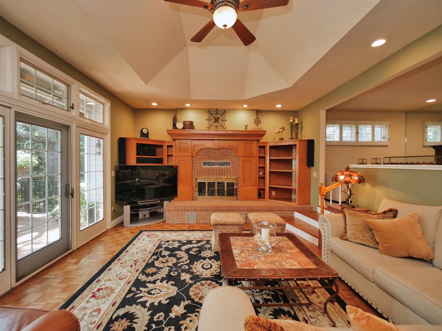 Detail Gallery Image 8 of 37 For 9736 Snowberry Way, Orangevale,  CA 95662 - 4 Beds | 2/1 Baths