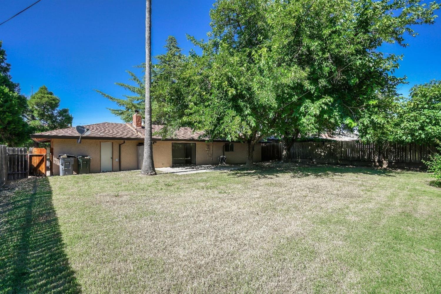 Detail Gallery Image 3 of 15 For 5730 Pearson Ave, Loomis,  CA 95650 - 3 Beds | 2 Baths