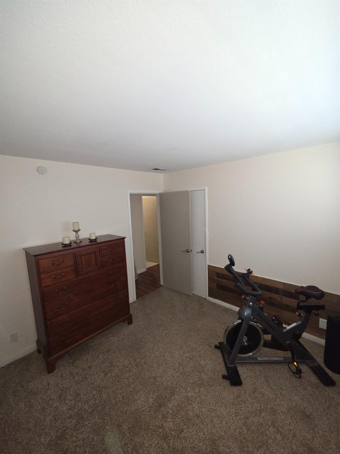 Detail Gallery Image 20 of 34 For 5710 Parkoaks Dr, Carmichael,  CA 95608 - 3 Beds | 1/1 Baths