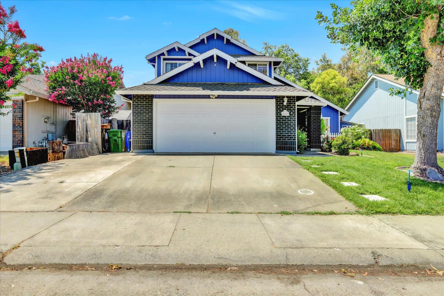 Detail Gallery Image 3 of 85 For 5809 Laguna Quail Way, Elk Grove,  CA 95758 - 4 Beds | 3 Baths