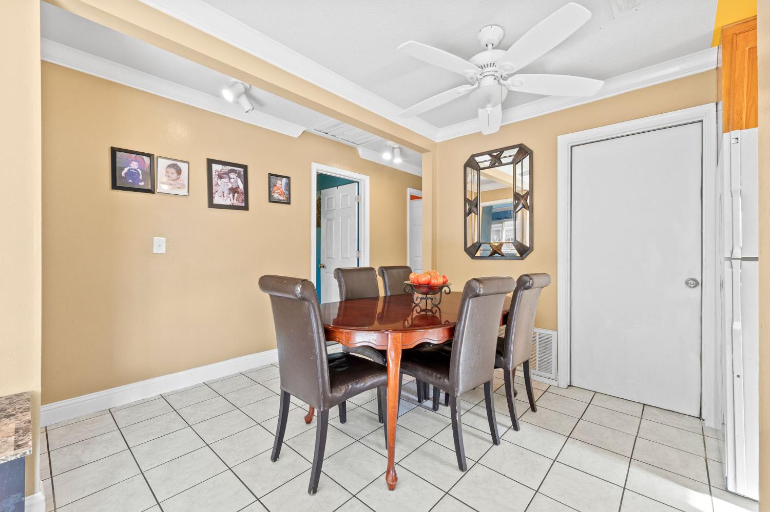 Detail Gallery Image 32 of 43 For 7346 Holbrook Way, North Highlands,  CA 95660 - 3 Beds | 1 Baths