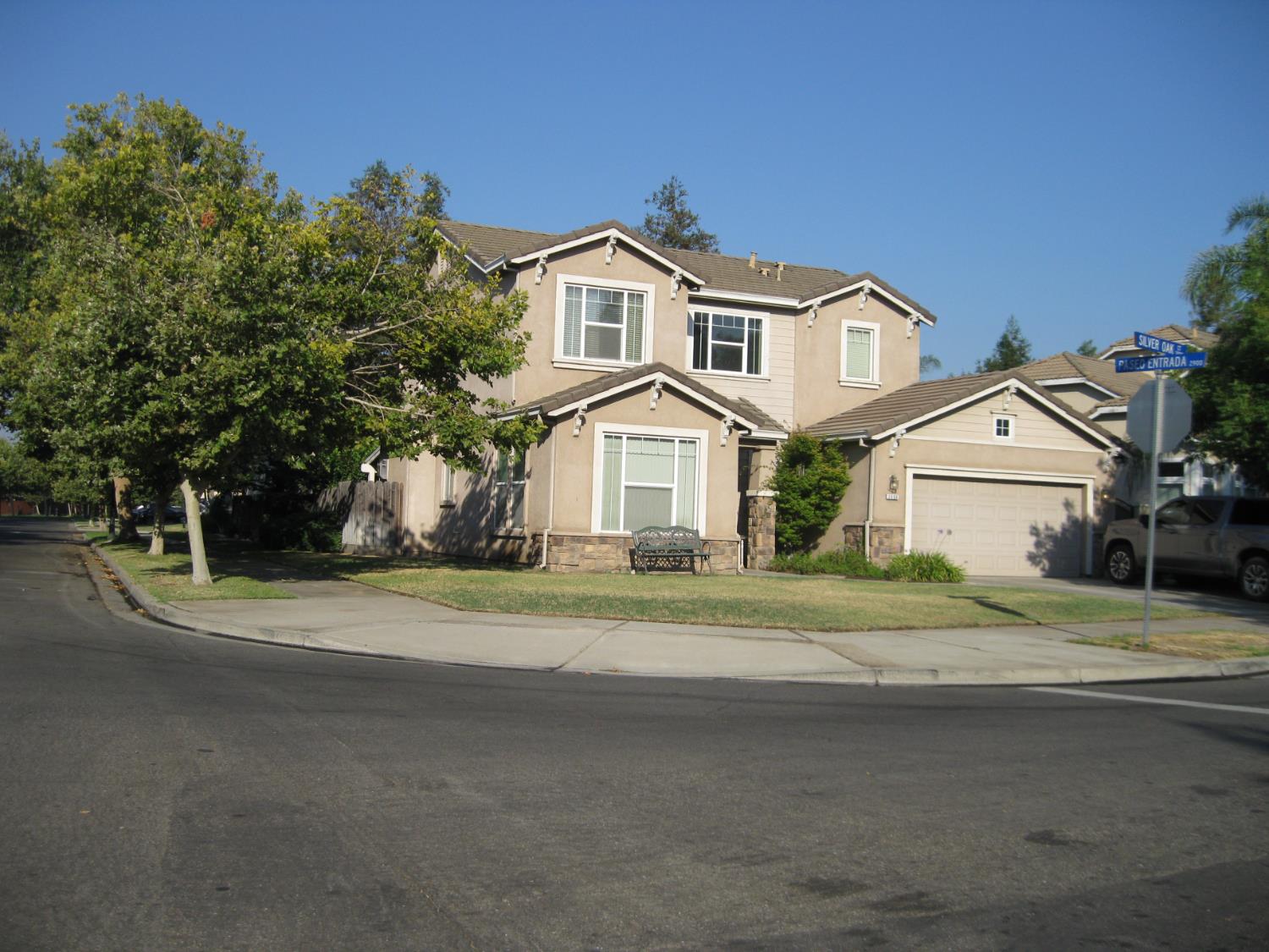 Detail Gallery Image 1 of 21 For 3006 Silver Oak Ct, Turlock,  CA 95382 - 5 Beds | 3 Baths