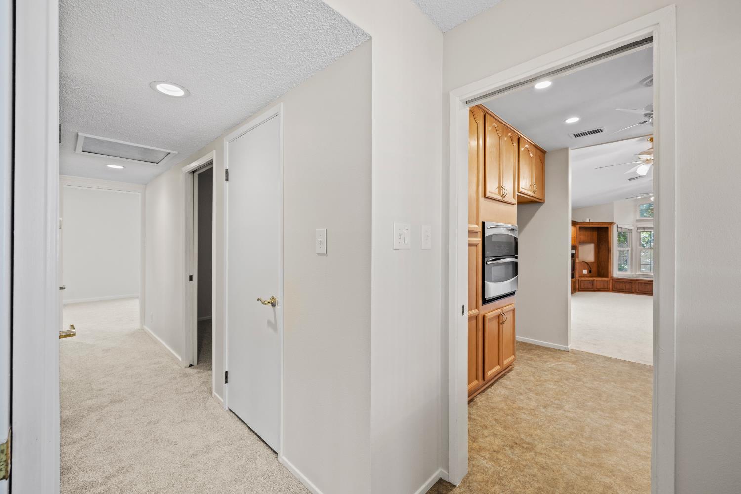 Detail Gallery Image 12 of 27 For 10137 La Gloria Way, Rancho Cordova,  CA 95670 - 3 Beds | 2 Baths
