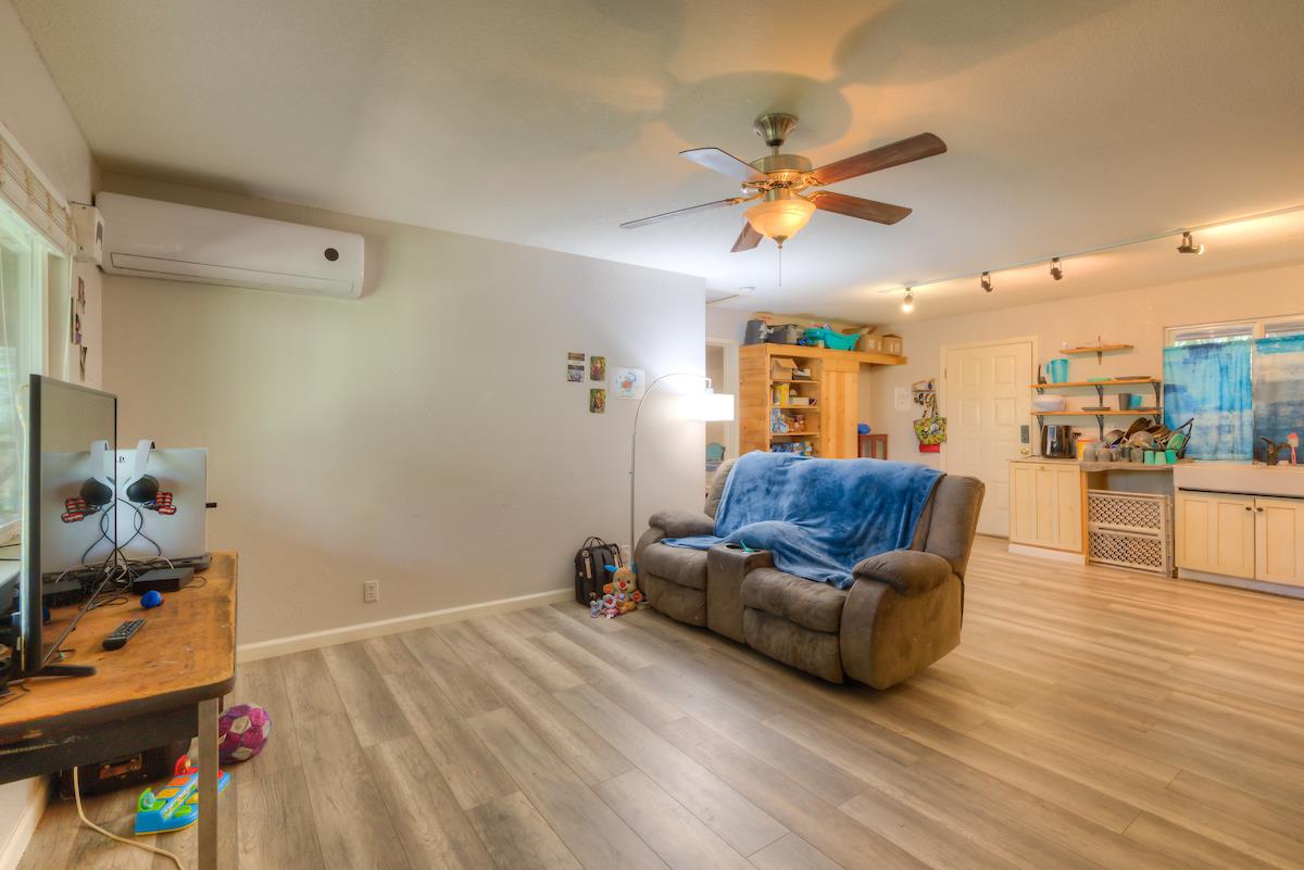 Detail Gallery Image 8 of 68 For 12896 Rices Crossing Rd, Oregon House,  CA 95962 - 5 Beds | 4 Baths