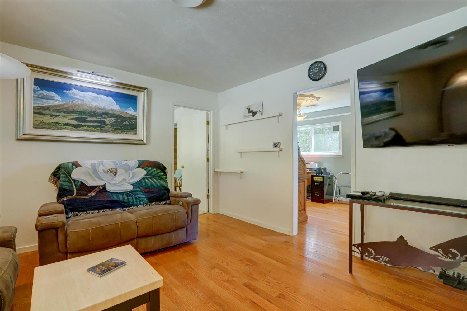Detail Gallery Image 15 of 53 For 19119 John Born Rd, Penn Valley,  CA 95946 - 3 Beds | 2 Baths