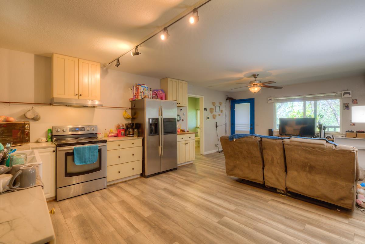 Detail Gallery Image 4 of 68 For 12896 Rices Crossing Rd, Oregon House,  CA 95962 - 5 Beds | 4 Baths