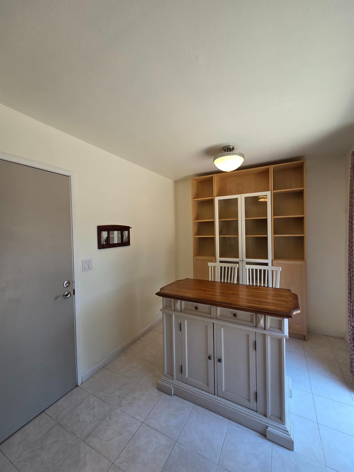 Detail Gallery Image 14 of 34 For 5710 Parkoaks Dr, Carmichael,  CA 95608 - 3 Beds | 1/1 Baths