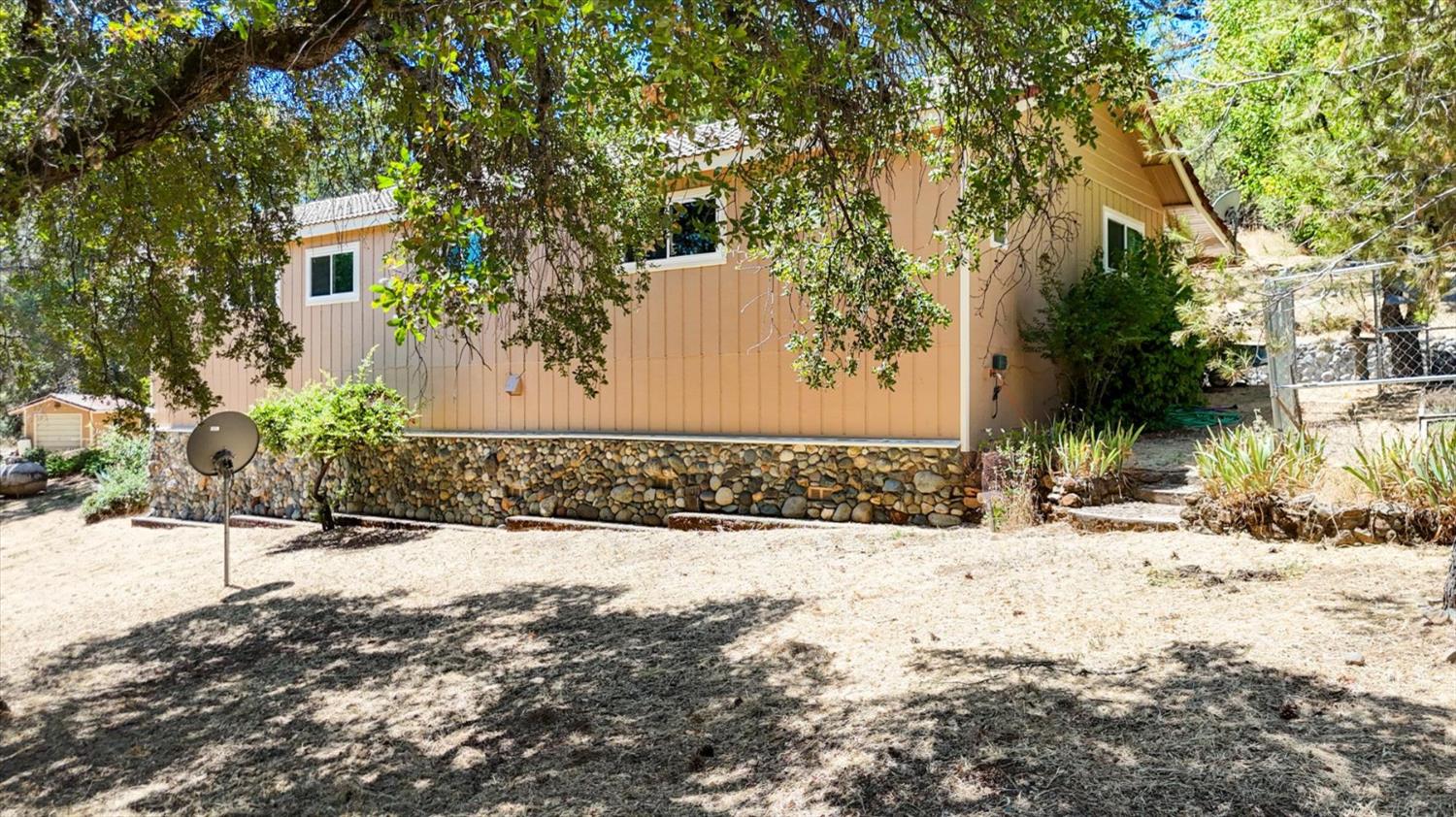 Detail Gallery Image 26 of 53 For 19119 John Born Rd, Penn Valley,  CA 95946 - 3 Beds | 2 Baths