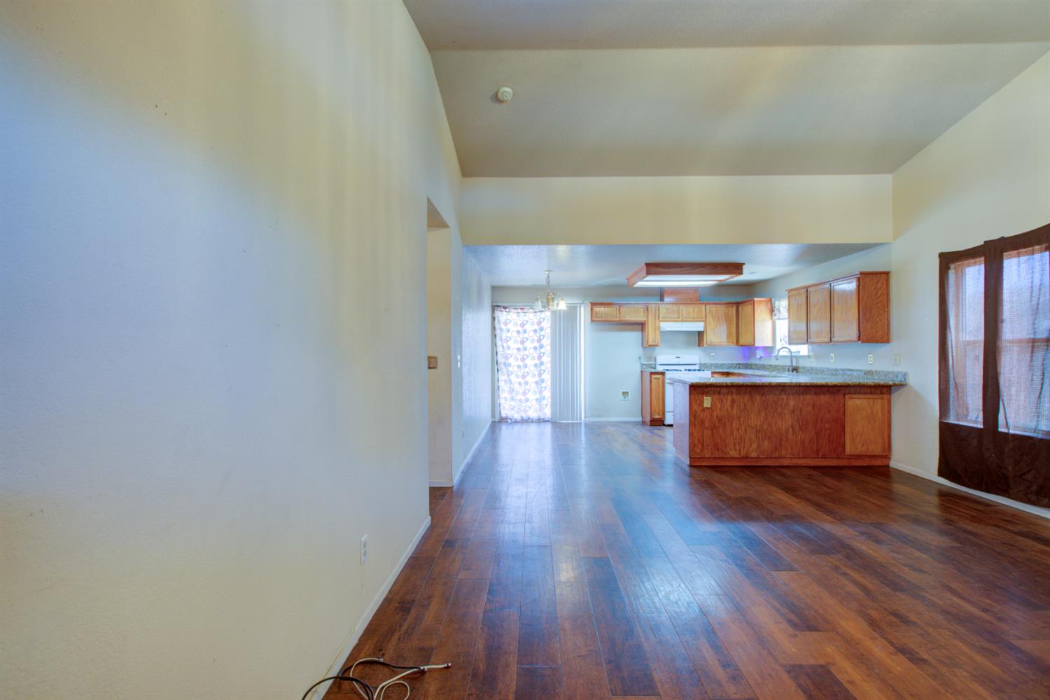 Detail Gallery Image 4 of 43 For 140 Watertown Dr, Merced,  CA 95341 - 3 Beds | 2 Baths