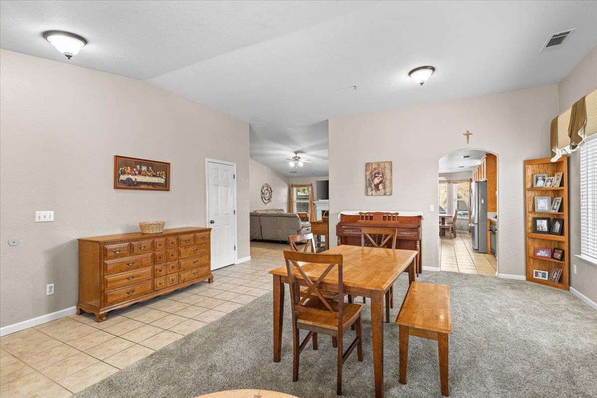 Detail Gallery Image 7 of 34 For 2812 Wind River Ct, Modesto,  CA 95356 - 4 Beds | 2 Baths