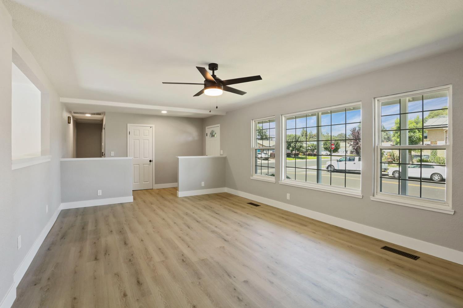Detail Gallery Image 13 of 51 For 1056 Maria Dr, Oakdale,  CA 95361 - 3 Beds | 2 Baths