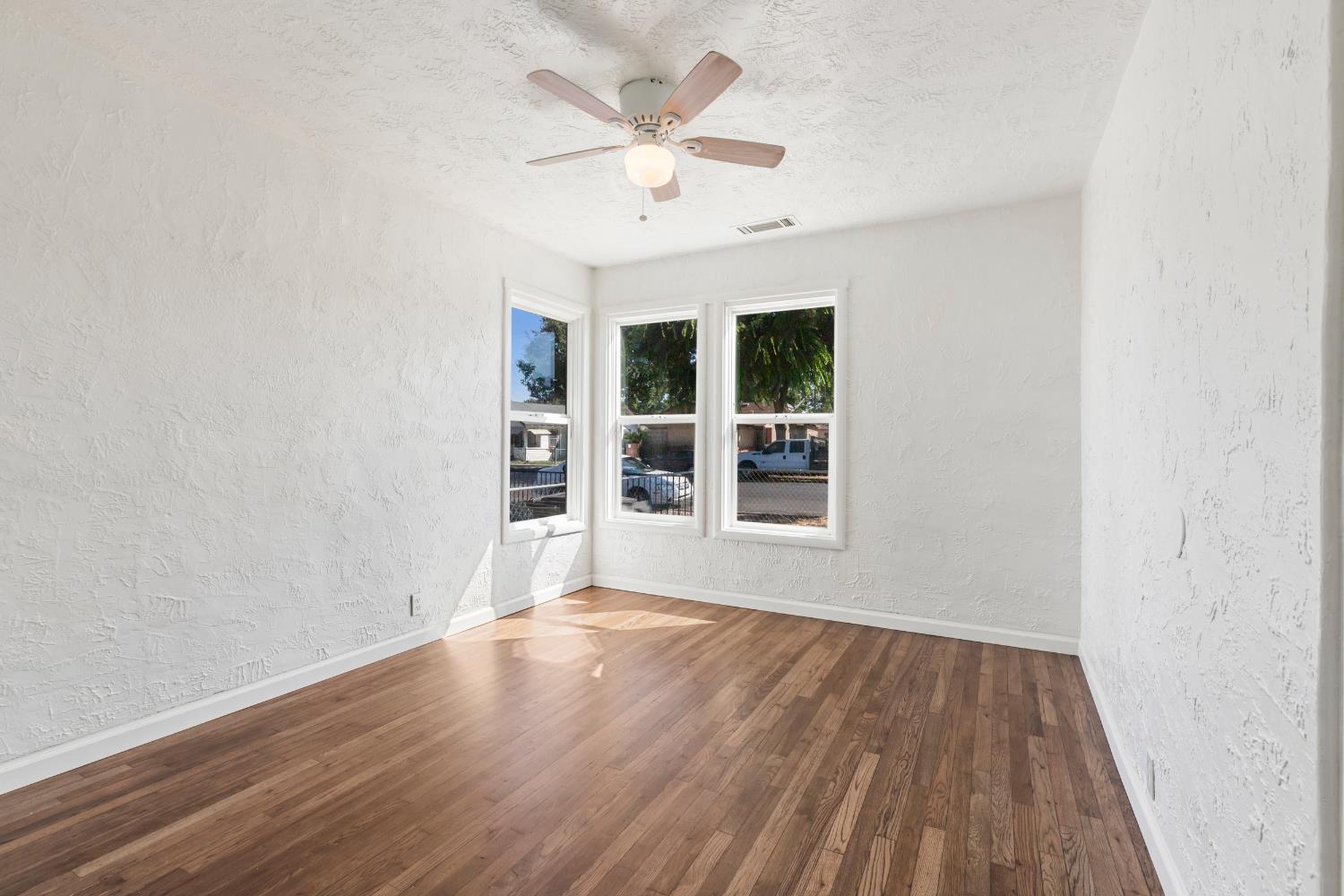 Detail Gallery Image 11 of 27 For 909 3rd St, Modesto,  CA 95351 - 2 Beds | 1 Baths