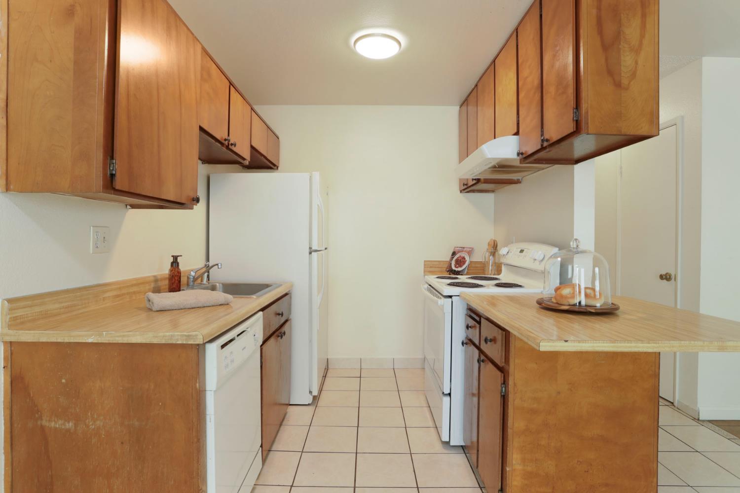 Detail Gallery Image 13 of 31 For 201 Woodrow Ave #20,  Modesto,  CA 95350 - 2 Beds | 1 Baths