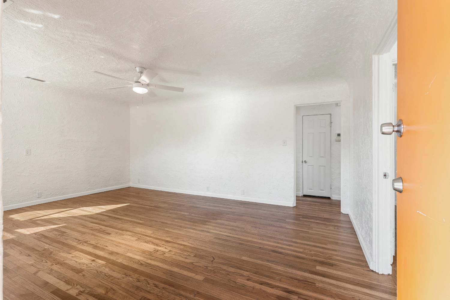 Detail Gallery Image 7 of 27 For 909 3rd St, Modesto,  CA 95351 - 2 Beds | 1 Baths