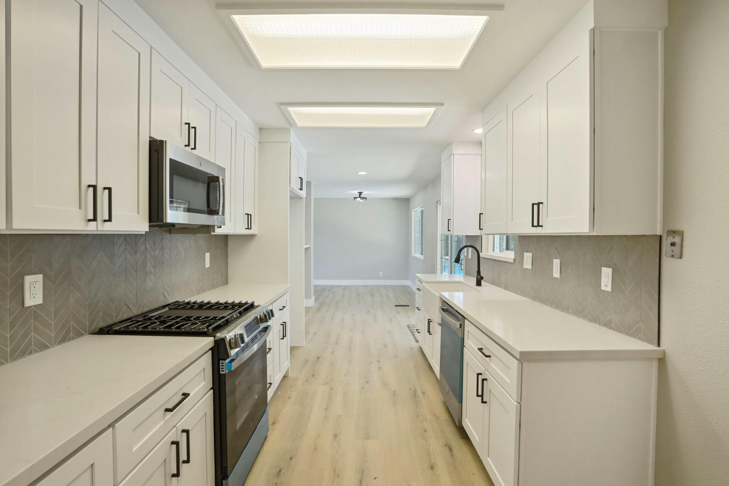 Detail Gallery Image 21 of 51 For 1056 Maria Dr, Oakdale,  CA 95361 - 3 Beds | 2 Baths