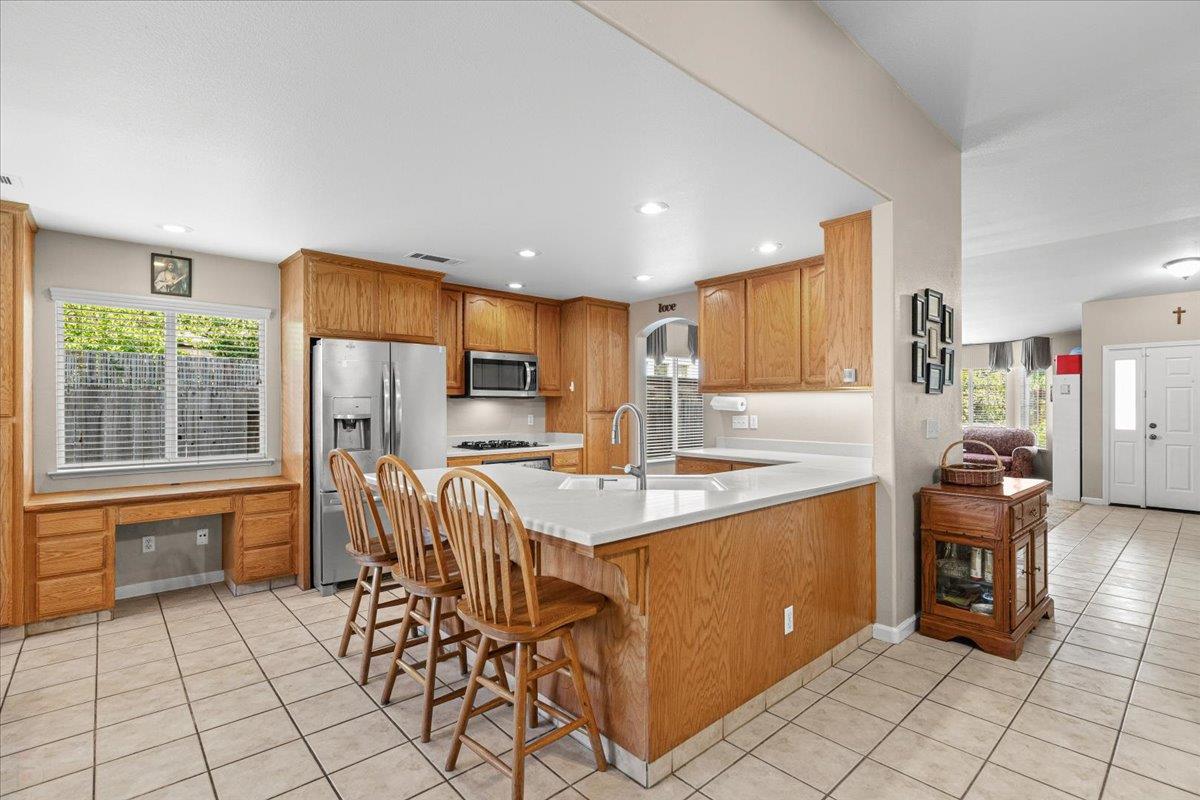 Detail Gallery Image 12 of 34 For 2812 Wind River Ct, Modesto,  CA 95356 - 4 Beds | 2 Baths