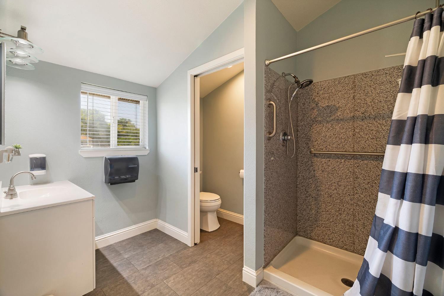 Detail Gallery Image 27 of 89 For 870 Vermont St, Gridley,  CA 95948 - 5 Beds | 3/1 Baths
