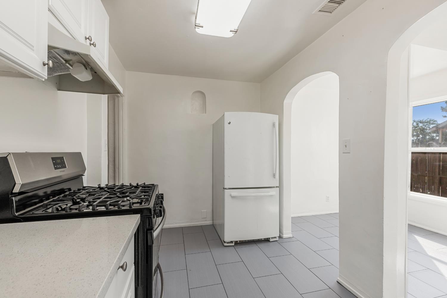 Detail Gallery Image 17 of 27 For 909 3rd St, Modesto,  CA 95351 - 2 Beds | 1 Baths